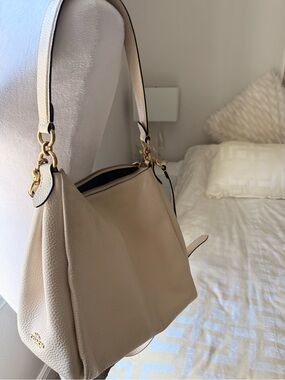 Coach Shay pebble shoulder bag. Bone white.